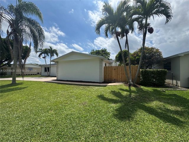 9620 Kendale Blvd, Miami, FL 33176