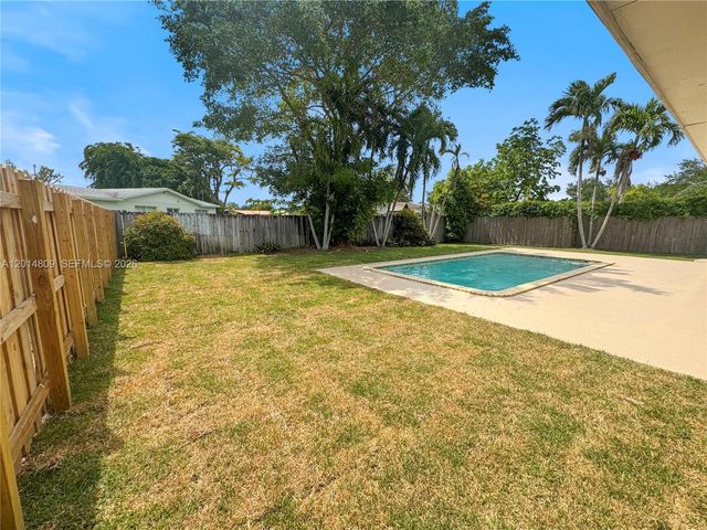 9620 Kendale Blvd, Miami, FL 33176
