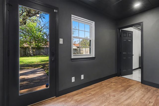 107 Shady Oak DR, Georgetown, TX 78628