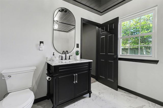 107 Shady Oak DR, Georgetown, TX 78628