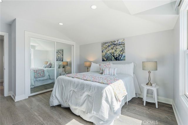 19545 Woodlands Dr, Huntington Beach, CA 92648