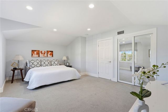19545 Woodlands Dr, Huntington Beach, CA 92648