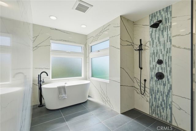19545 Woodlands Dr, Huntington Beach, CA 92648