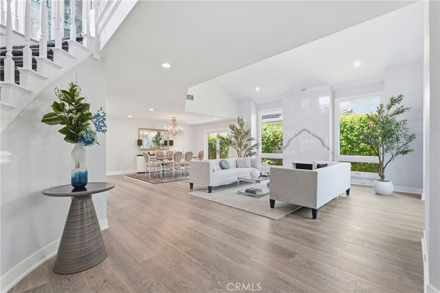 19545 Woodlands Dr, Huntington Beach, CA 92648
