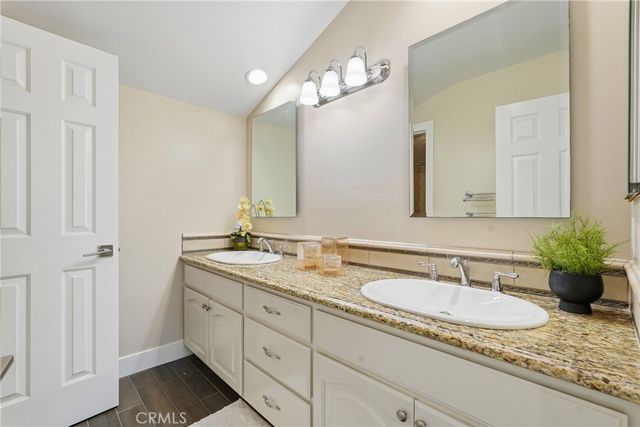 19545 Woodlands Dr, Huntington Beach, CA 92648