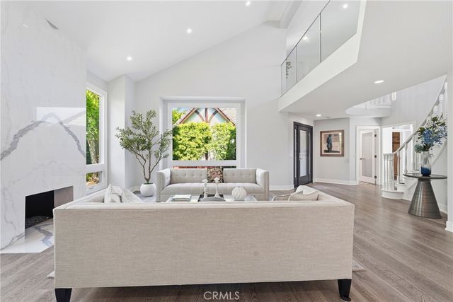19545 Woodlands Dr, Huntington Beach, CA 92648