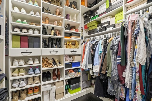 11406 Sandstone Ridge Drive, Las Vegas, NV 89135