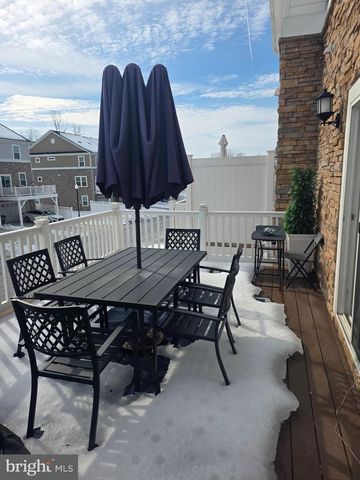 4111 HATLEY PL, White Plains, MD 20695