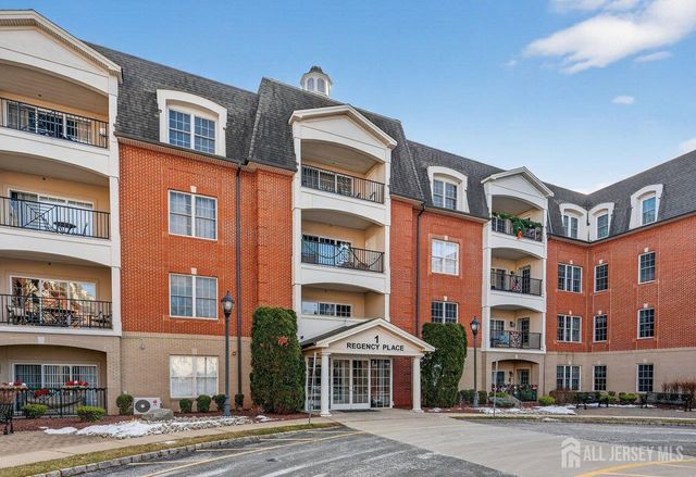 417 Regency Place, Woodbridge Proper, NJ 07095