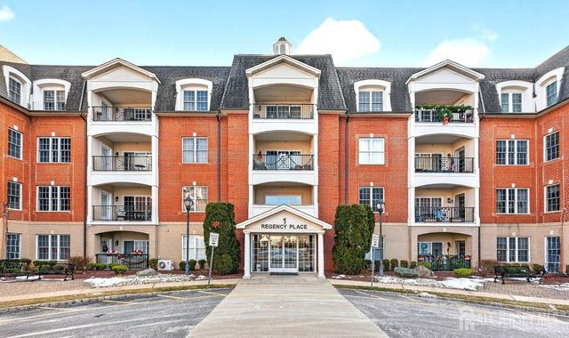 417 Regency Place, Woodbridge Proper, NJ 07095