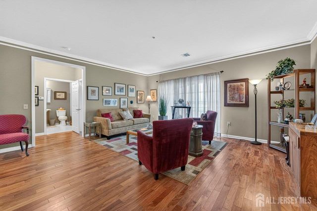 417 Regency Place, Woodbridge Proper, NJ 07095