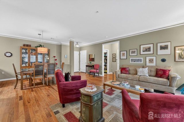 417 Regency Place, Woodbridge Proper, NJ 07095