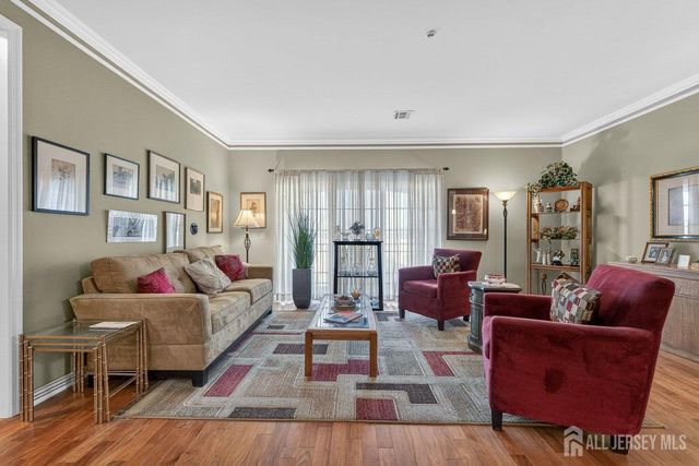 417 Regency Place, Woodbridge Proper, NJ 07095