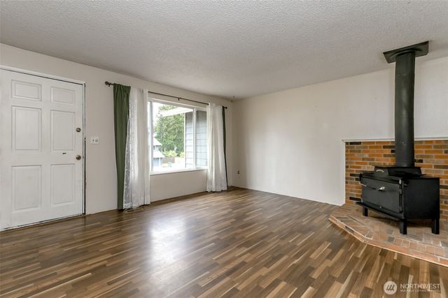 5314 193rd Avenue E, Lake Tapps, WA 98391