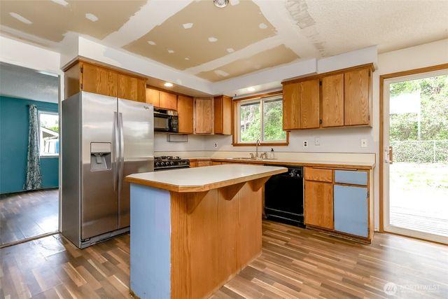 5314 193rd Avenue E, Lake Tapps, WA 98391
