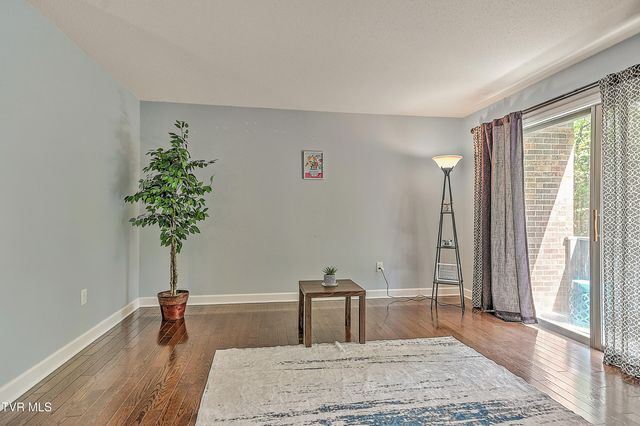361 Belmont Drive 14, Bristol, TN 37620