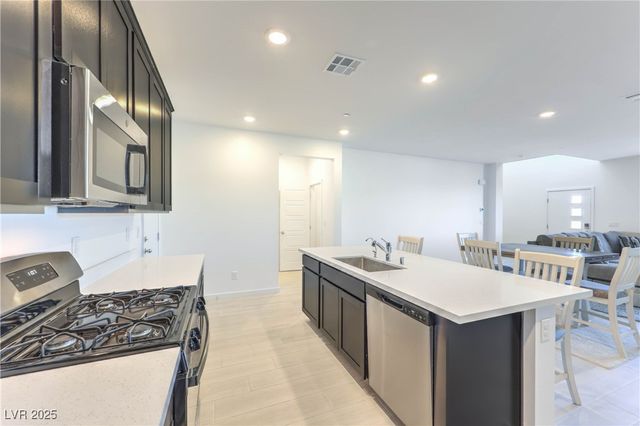 268 Walsh Peak Avenue, Henderson, NV 89015