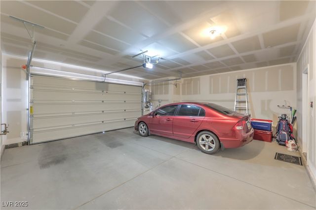 268 Walsh Peak Avenue, Henderson, NV 89015