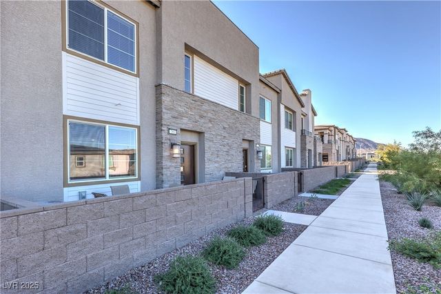 268 Walsh Peak Avenue, Henderson, NV 89015