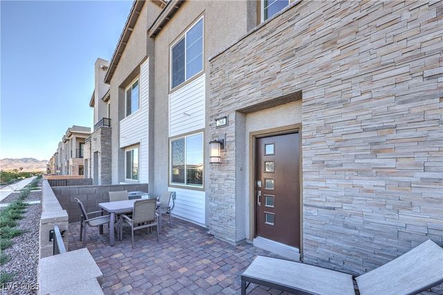 268 Walsh Peak Avenue, Henderson, NV 89015