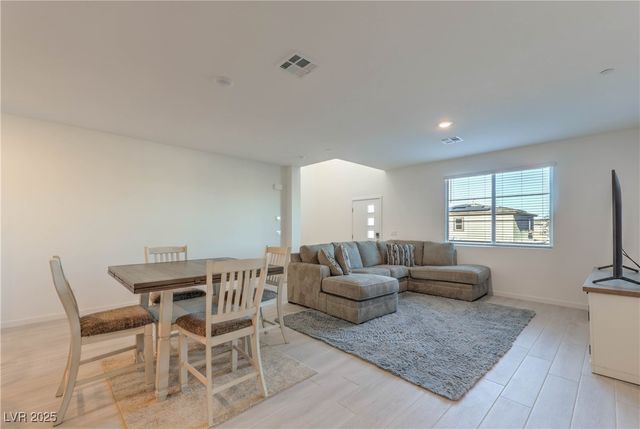 268 Walsh Peak Avenue, Henderson, NV 89015