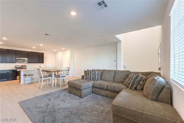 268 Walsh Peak Avenue, Henderson, NV 89015