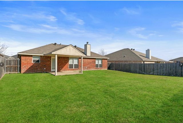 6930 Misty Meadow Lane, Arlington, TX 76002