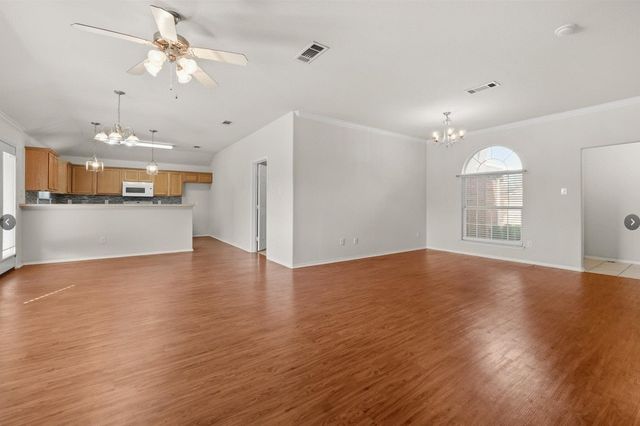 6930 Misty Meadow Lane, Arlington, TX 76002