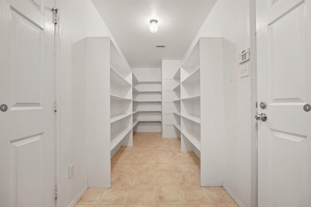 6930 Misty Meadow Lane, Arlington, TX 76002