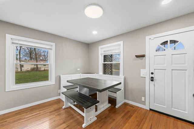 25 Mccabe Drive, Streamwood, IL 60107