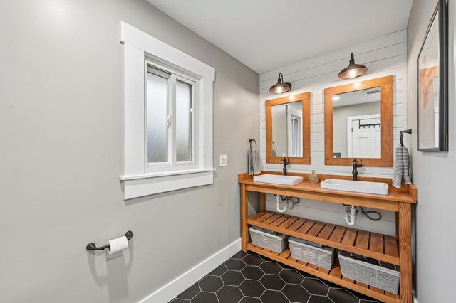 202 Hamilton Avenue, Westerville, OH 43081