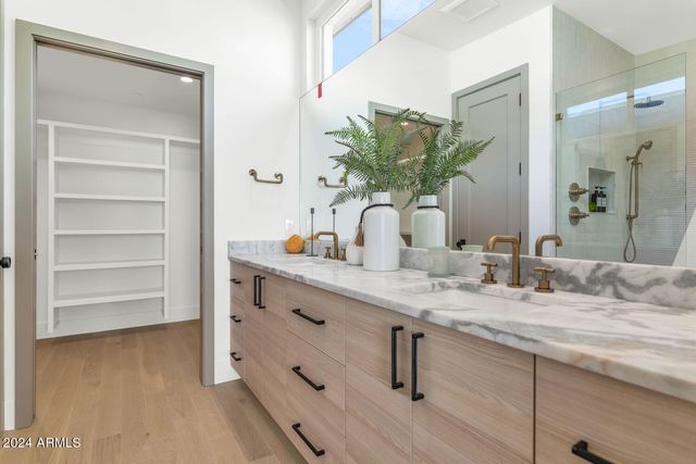 6914 E 2ND Street, Scottsdale, AZ 85251