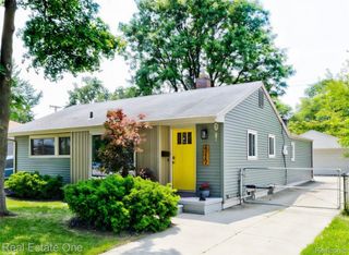 4217 Crooks Road, Royal Oak Charter Township, MI 48073