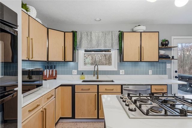 7018 Franklin Road, Seven Fields Boro, PA 16046