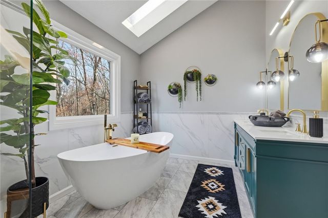 7018 Franklin Road, Seven Fields Boro, PA 16046