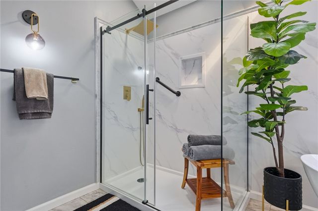 7018 Franklin Road, Seven Fields Boro, PA 16046