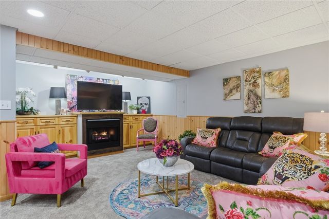 7018 Franklin Road, Seven Fields Boro, PA 16046