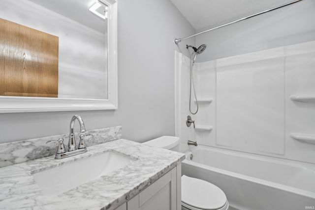 3311 Crosspoint Court S, Lafayette, IN 47909