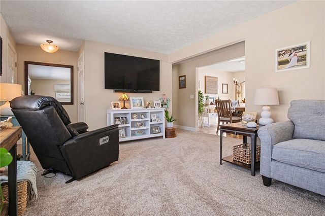 198 Kirk Road, Greece, NY 14612