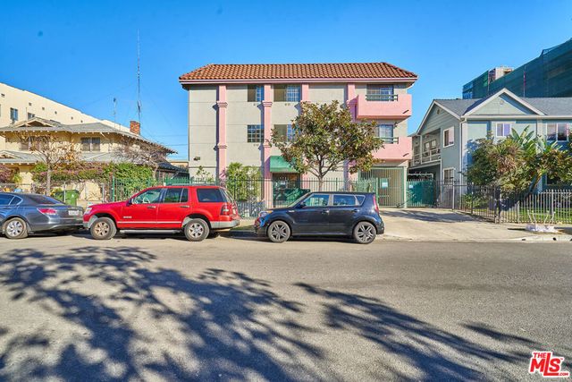 820 S St Andrews Place 203, Los Angeles, CA 90005
