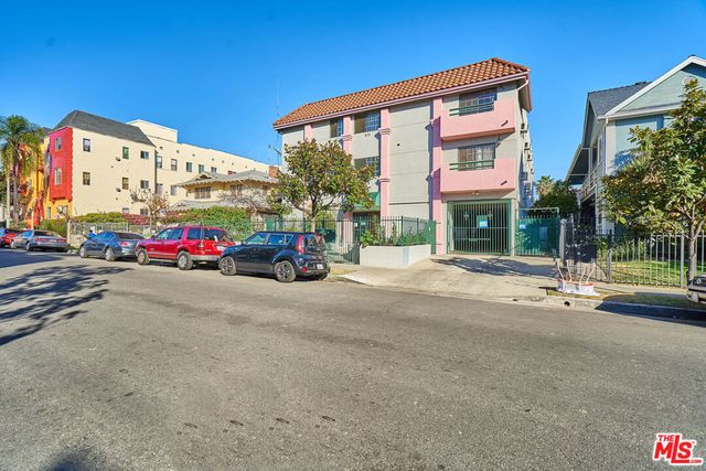 820 S St Andrews Place 203, Los Angeles, CA 90005