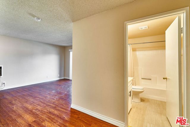 820 S St Andrews Place 203, Los Angeles, CA 90005