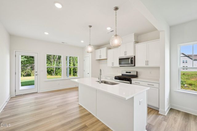 1537 Briar Brook Lane, Zebulon, NC 27597