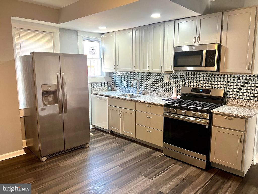 Image 1 of property listing at 2 W JEFFREY, Baltimore, MD 21225