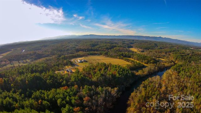 2086 Paddock Circle, Morganton, NC 28655