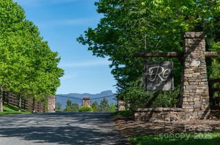 2086 Paddock Circle, Morganton, NC 28655