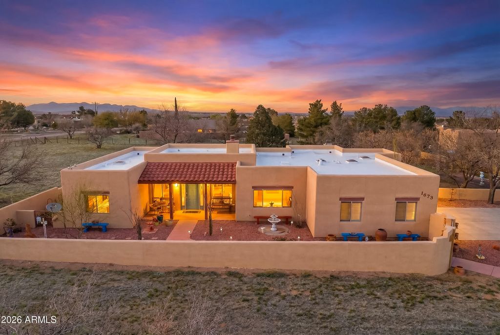 Image 1 of property listing at 1675 E LOMA Lane, Sierra Vista, AZ 85650