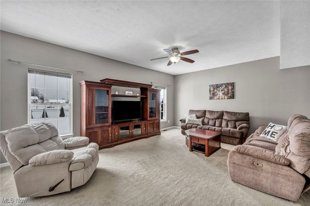 6245 W Breezeway Drive, North Ridgeville, OH 44039