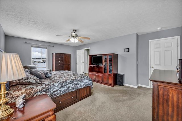 6245 W Breezeway Drive, North Ridgeville, OH 44039