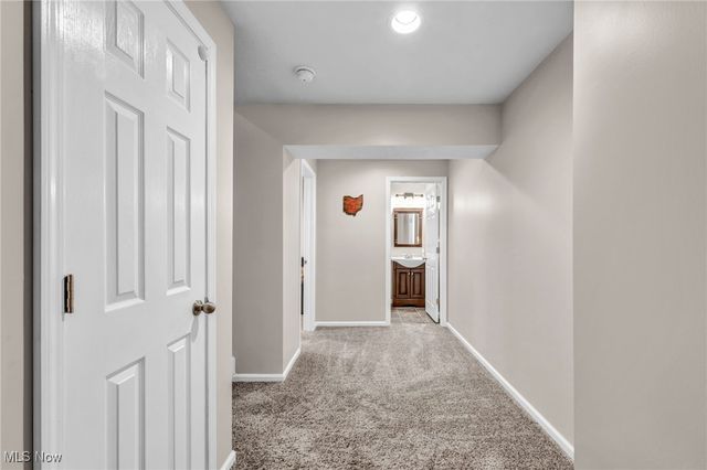 6245 W Breezeway Drive, North Ridgeville, OH 44039